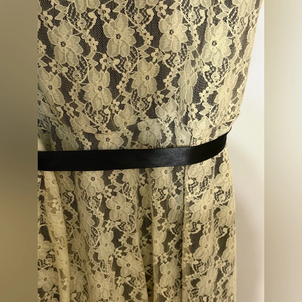 Un Deux Trois Lace Dress Cream & Black